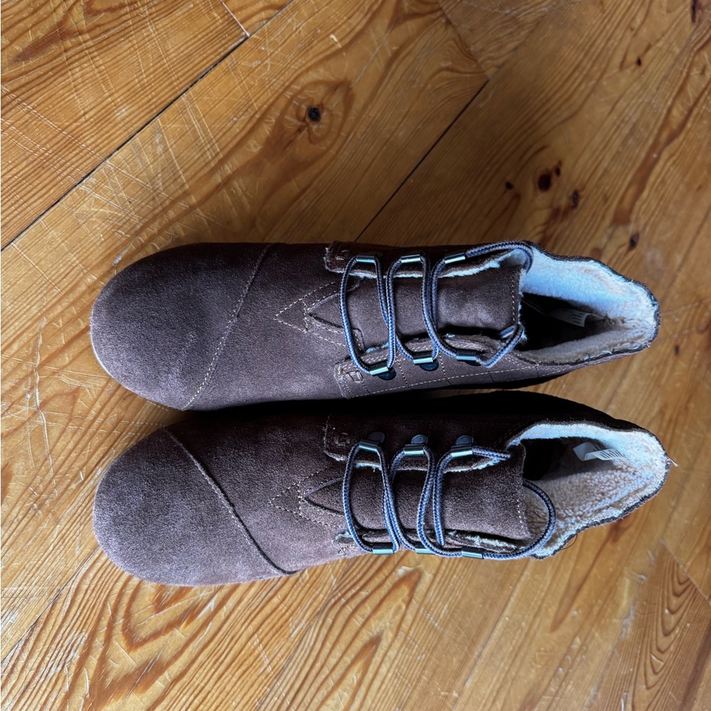 Tom’s Wedge Fleece Ankle Booties Size W9 - Picture 2 of 5